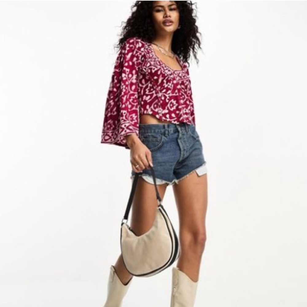 FREE PEOPLE On The Block Batik Print Bell Sleeve Top Berry - xs